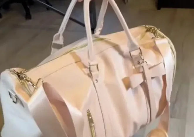 Finally a bag that holds EVERYTHING I want to pack!